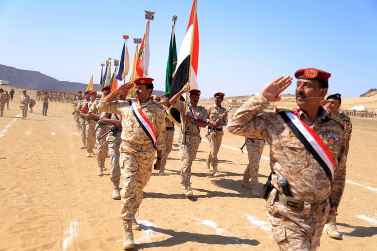 مأرب: عرض عسكري مهيب احتفاءً بالذكرى الـ56 لثورة الـ26 من سبتمبر المجيدة.. فيديو