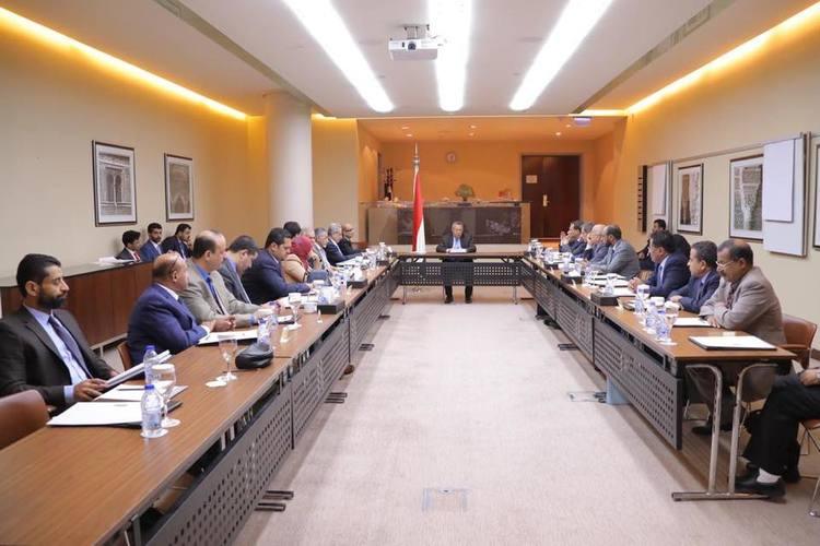بن دغر: اليمن على حافة الانهيار التام وندعو لمؤتمر اقتصادي خليجي يمني