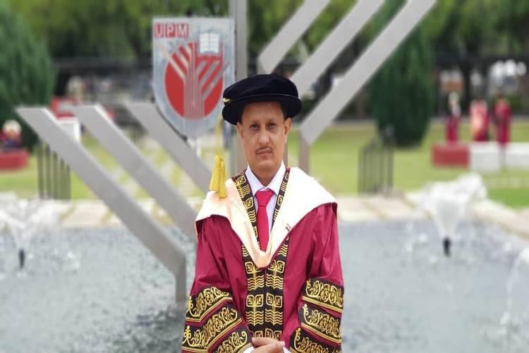 الدكتوراة للإعلامي زياد غالب المخلافي من جامعة UPM الماليزية