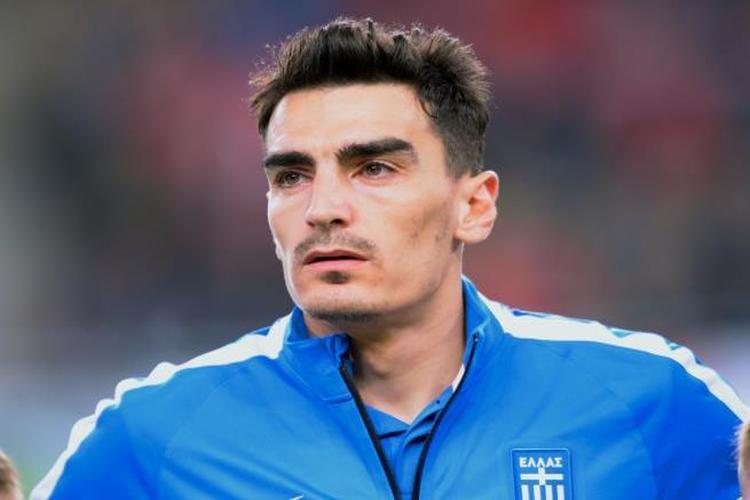 لاعب يوناني مُخضرم يُسعد جماهيره بهدفٍ مقصّي رائع في الدوري الأوروبي.. فيديو