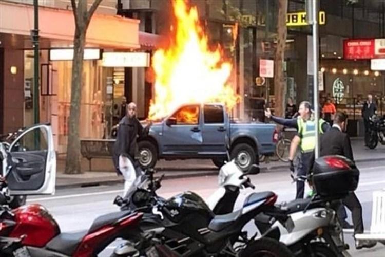 أستراليا: مقتل وإصابة 3 أشخاص بعملية طعن وسط مدينة ملبورن.. فيديو