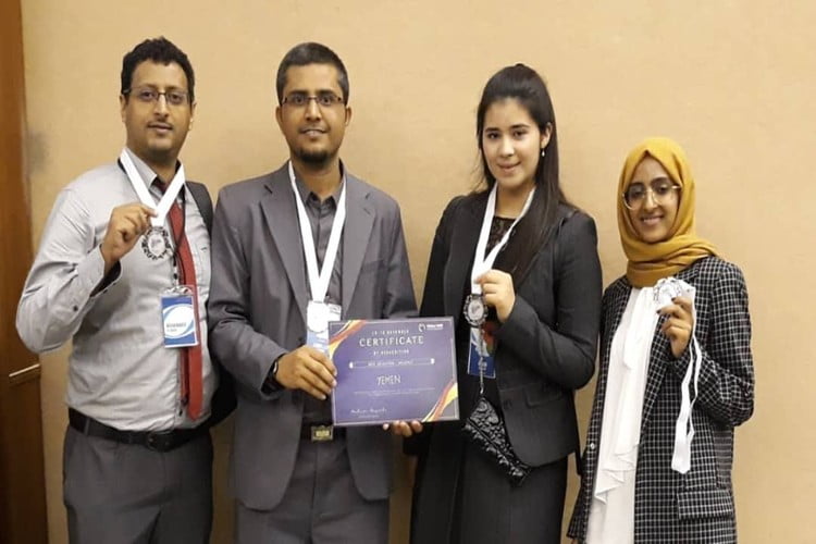 الفريق اليمني يحصل على جائزة أفضل مفاوض مؤثر في مؤتمر مالايا.. صور