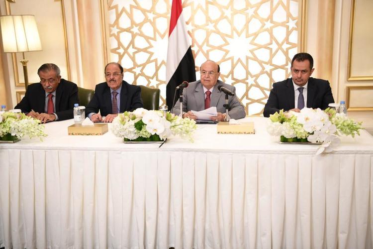 ماذا قال تقرير رويترز عن مباحثات تعيين حكومة جديدة في اليمن بينها نائب رئيس؟