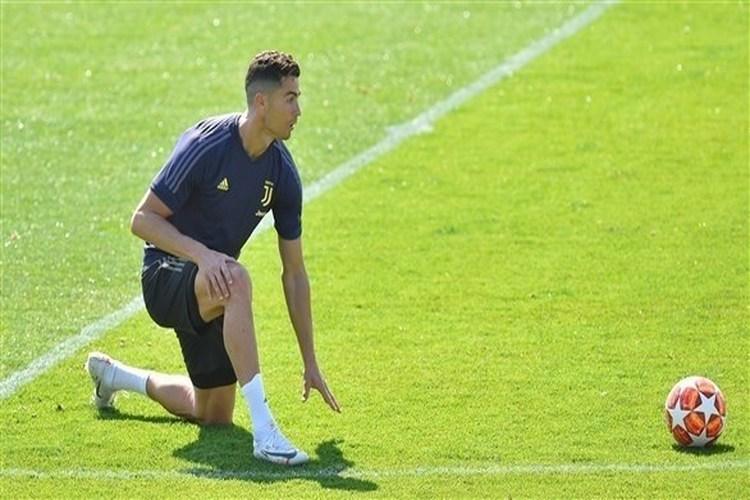 يوفنتوس يتشبث بمشاركة رونالدو أمام أياكس في دوري الأبطال