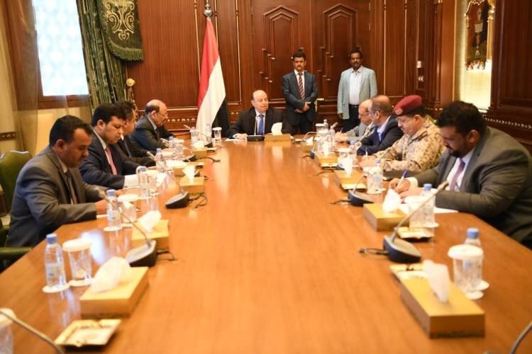تفاصيل أول اجتماع يرأسه هادي بعد أحداث عدن والكشف عن اتفاق مع السعودية