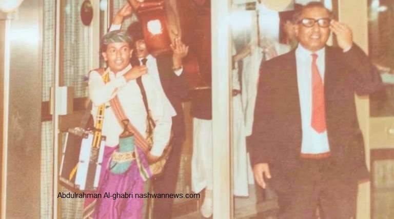 بالصور.. عملاق التاريخ الآثاري يوسف محمد عبدالله بقلم وعدسة الغابري