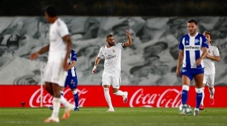 ريال مدريد يهزم ألافيس ويقترب من التتويج بلقب الدوري الإسباني.. فيديو