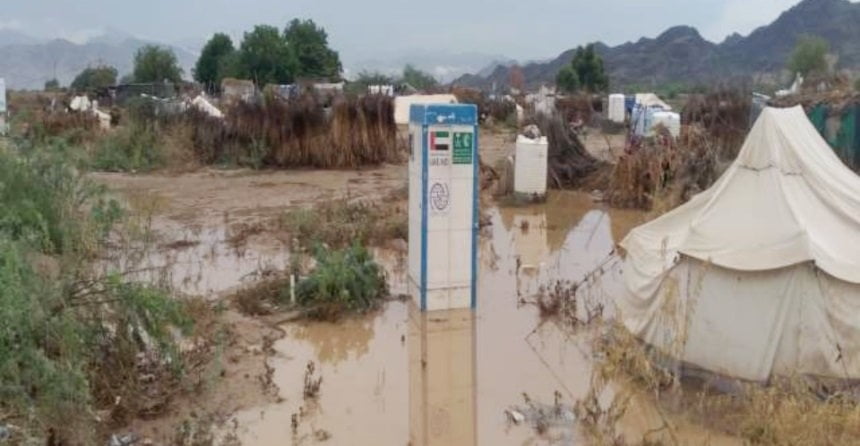 مخيمات النازحين في اليمن: تضرر 2242 أسرة جراء الأمطار بمأرب وأبين والضالع