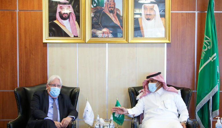 السفير السعودي يناقش مع غريفيث مستجدات جهود معاينة صافر