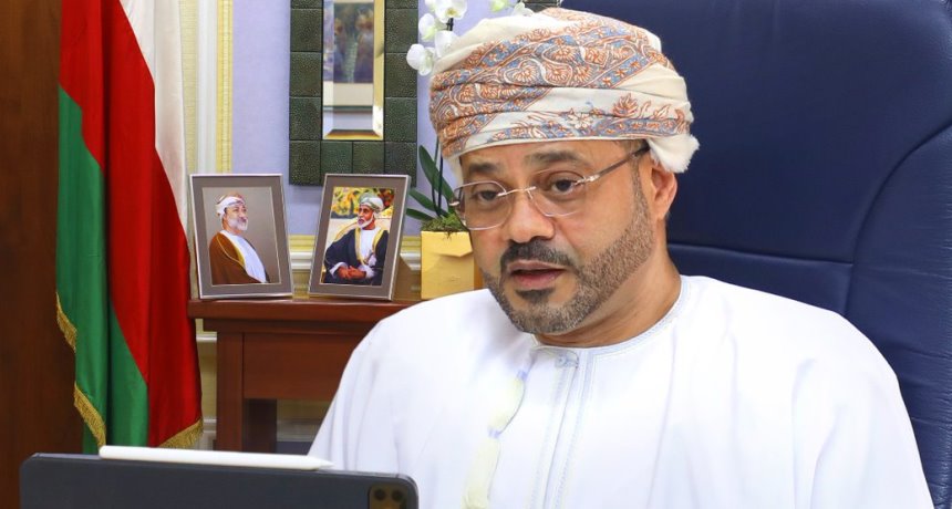 سلطان عُمان يطيح يوسف بن علوي ويعين بدر البوسعيدي وزيراً للخارجية
