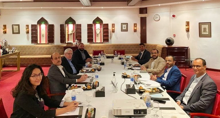 غريفيث يستأنف تسويق "الإعلان المشترك" بلقاء وفد الحوثيين في مسقط