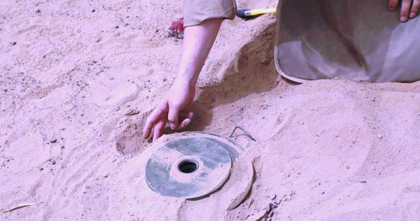 لغم زرعه الحوثيون يقتل 3 من أسرة في التحيتا بمحافظة الحديدة