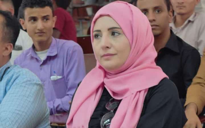 وضع التعليم واحتياجات جامعة تعز في حوار مع عميدة كلية الآداب