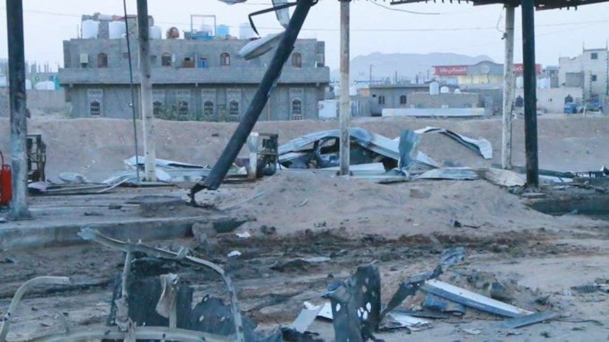 مأرب: 11 قتيلاً وجريحاً من المدنيين بقصف الحوثي سوقاً في المدينة