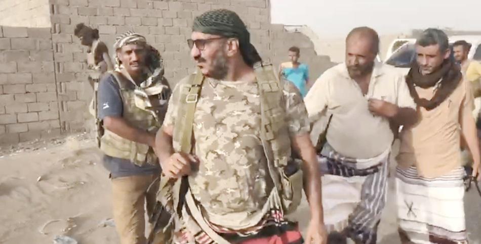 طارق صالح بزيارة ميدانية لمنتسبي المقاومة: البقاء على أهبة الاستعداد