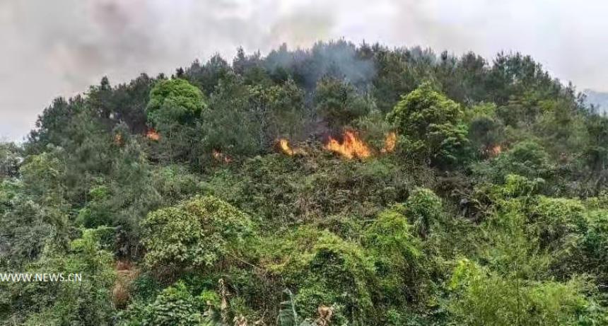 الطائرة الصينية المنكوبة: 132 مفقوداً ولا مؤشرات عن ناجين