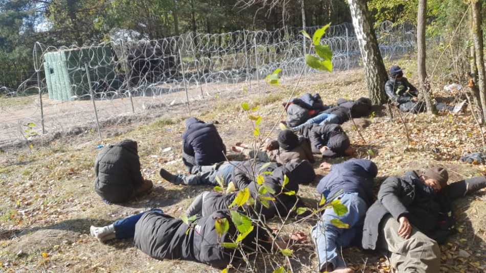السفارة اليمنية في بولندا توضح مصير 11 يمنياً في بيلاروسيا