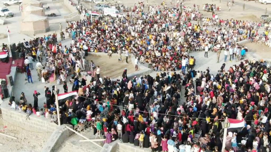 بالصور عيدنا موكا: المخا تختم مهرجاناً عيدياً وسط حضور كبير