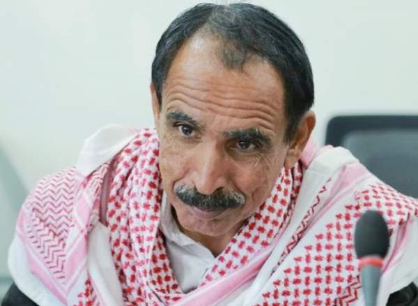 وترجل الفارس صاحب البيت الأشهر لابد من صنعاء