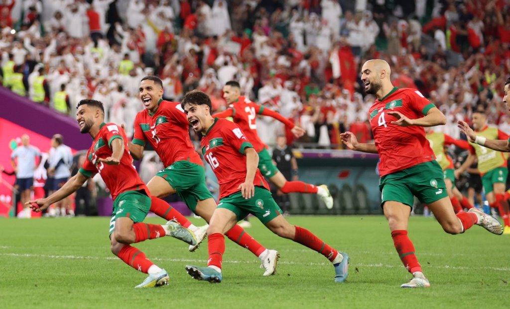 المغرب يكتب التاريخ بالتأهل لربع النهائي على حساب إسبانيا
