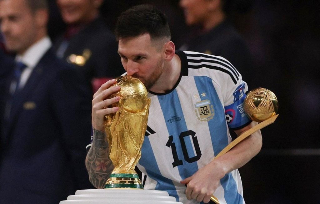 ليو والكأس.. إعادة الثقة بمجد النهايات