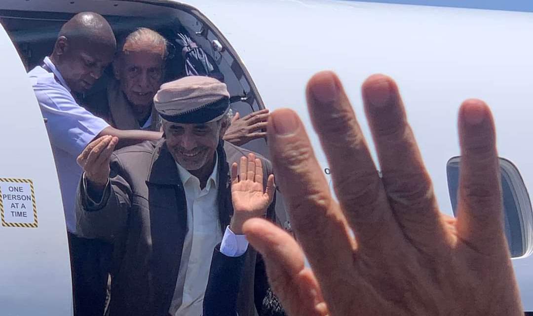 استقبال حاشد لوزير الدفاع اليمني محمود الصبيحي ورفاقه في عدن