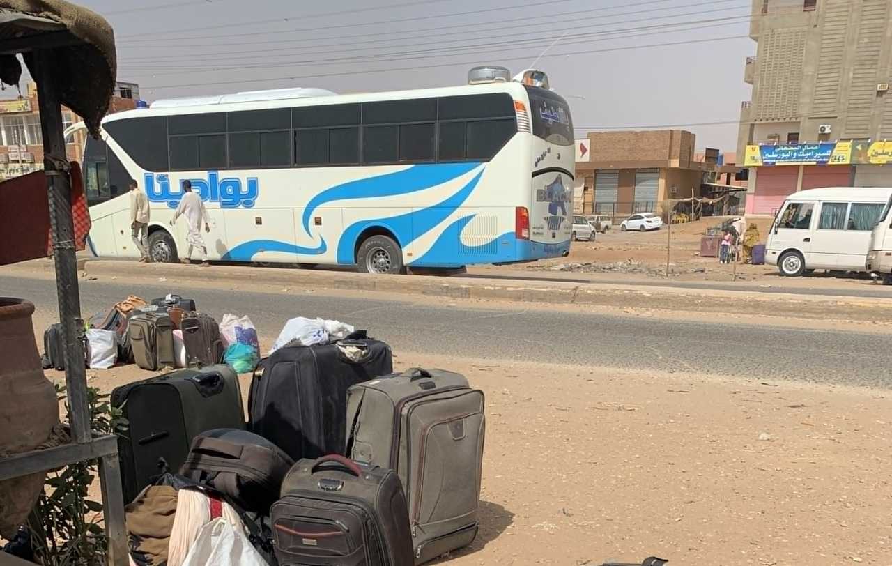 السودان: استمرار الإجلاء وأنباء عن مبادرة دولية لجمع البرهان وحميدتي في الرياض