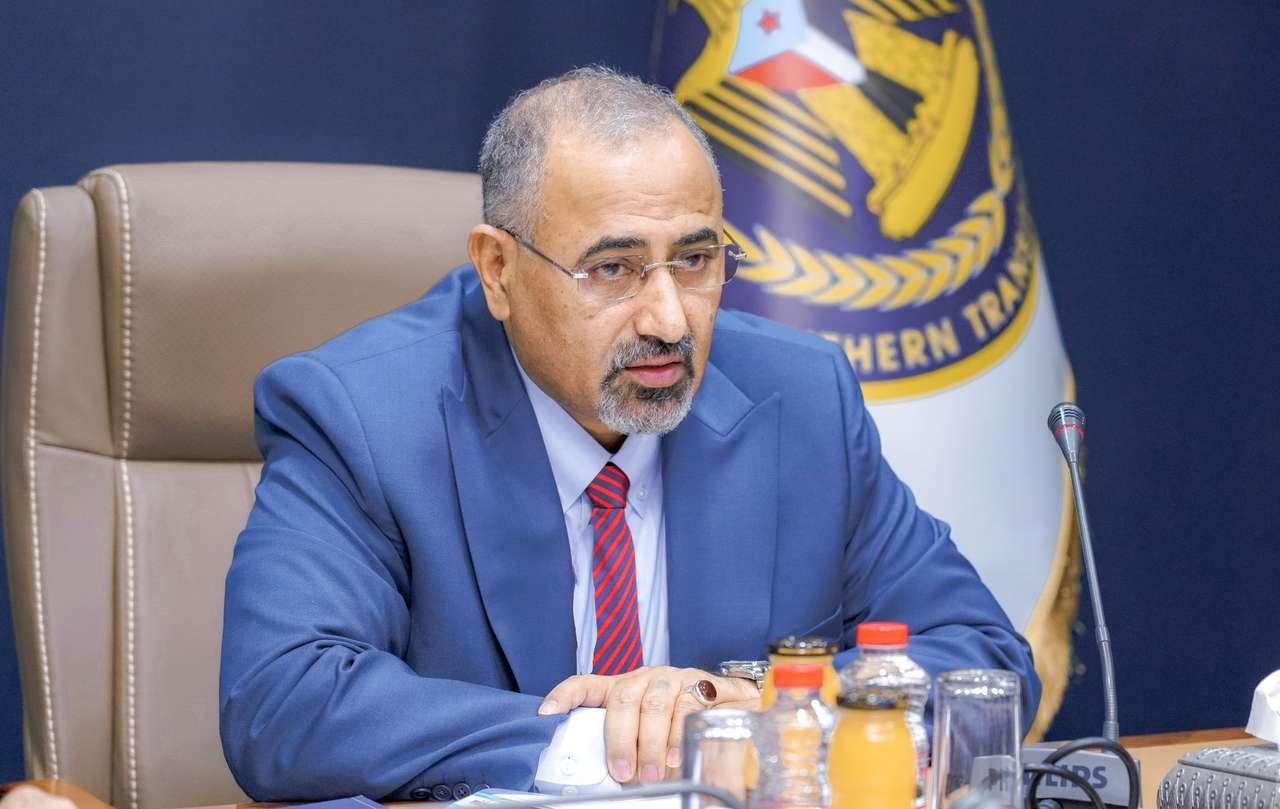 الزبيدي يجري تعديلات في النظام الأساسي للمجلس الانتقالي