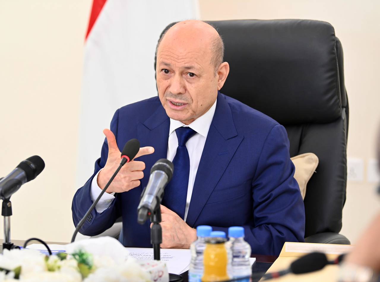 العليمي في ذكرى تحرير عدن: نعمل لتكون في مكانتها المستحقة